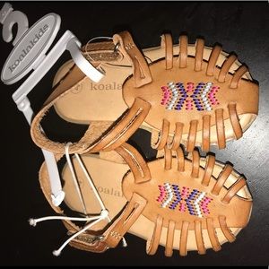 Toddler sz 4 CUTE sandals